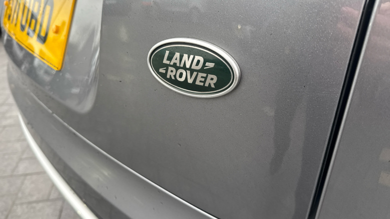 Land Rover Range Rover Velar 2.0 D200 R-Dynamic SE 5dr Auto Diesel Estate